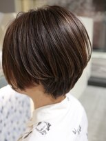 ルーカス(LUCAS)&nbsp;[LUCAS]前下がりショートボブ×極細ハイライト