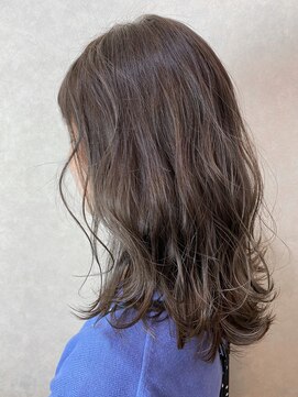 ヘア プロデュース キュオン(hair produce CUEON.) 重軽ミディ×カーキグレージュ