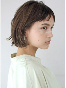 サーカス バイ ビュートリアム 青山(CIRCUS by BEAUTRIUM) 手入れ簡単　透け感カラー　小顔　ボブ　外ハネ　ミニボブ