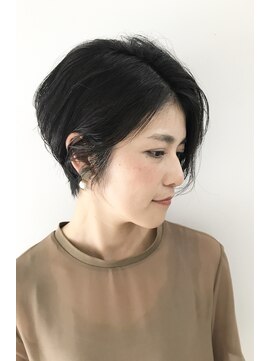 ロビー(LOBBY) 大人美人ショートスタイル