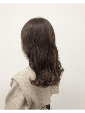 シェノン 梅田(CHAINON) 透明感ベージュカラー×小顔カット