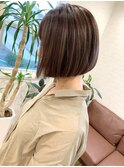 ボブ×白髪ぼかしハイライト