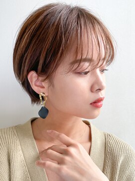 テラス 茨木(Terrace) 小顔カット　マッシュショート　ベージュカラー　シースルー前髪
