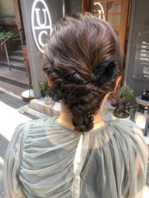 ルーズな下めシニヨン【uiic stylist rira】