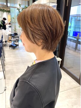 ステアケース 武蔵小杉店(stair:case) 大人ショート/白髪ぼかしハイライト/髪質改善カラー40代50代60代