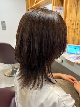 アドラーブル 駅南店(adorable) 【インナーカラー】【ウルフカット】【10代、20代、30代】