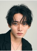 原宿センターパートウルフカットシャドウパーマゆるめ黒髪 20代