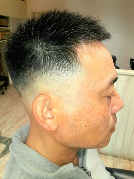 フュゼ(fusee) スキンフェードのベリーショート