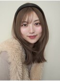 顔周りレイヤーカットくびれヘアミルクティーベージュカラー