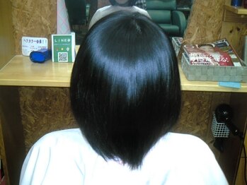 カットインプラムの写真/【髪に優しい髪質改善☆】真っすぐなりすぎない自然なうるツヤストレート♪ダメージレスで柔らかな手触り☆