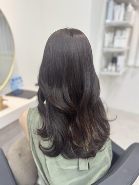 クアン(Cuan) ダークグレージュ ウェーブロング