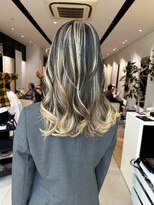 ステア ケース(stair case)&nbsp;地毛残しハイライト　筋は太めです