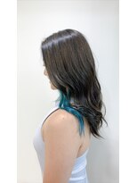 アッシュ 二子玉川店(Ash)&nbsp;インナーカラー×ロング×シアンブルー