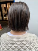 切りっぱなしボブ×ハイライトカラー