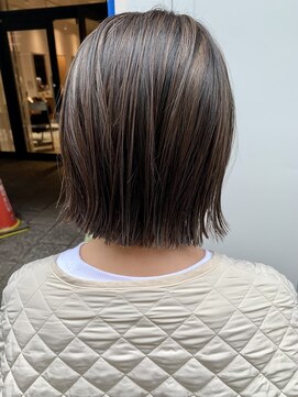 トリート 海浜幕張店(TREAT) 切りっぱなしボブ×ハイライトカラー