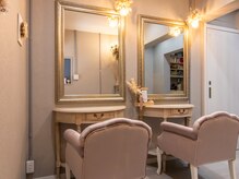 レア(Lea)の雰囲気(ご家族で来られても大丈夫な2席サロン♪)