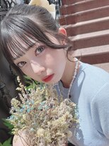 シースルーぱっつん流れるお顔周りポニーテール