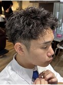 短髪パーマツイストスパイラルパーマスキンフェード刈り上げ