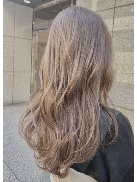 ムク(muku) "透明感アッシュベージュxブリーチ無しダブルカラー"