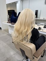 ニュート(Neut )&nbsp;ケアブリーチ抜きっぱなしホワイトブロンド/ハイトーンカラー