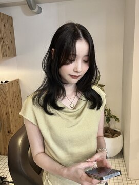 イル 天神店(ill) 大人ミディアムヘア/レイヤーカット