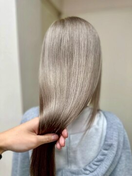 エターナルバイマティーナ(Eternal by MATINA) 【ホワイトグレージュ/艶カラー】池袋美容室