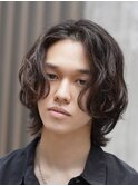 渋谷ツイストスパイラルパーマメンズカットメンズミディアムボブ
