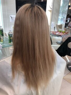 ミーティア バイ クアトロ(Meteor By QUATRO) サイエンスアクア美髪ケア