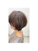 秋ショートボブ