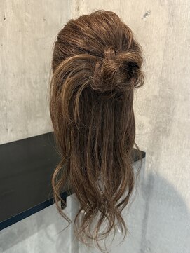 エイミー 伏見店(aemii) ハーフカチモリヘア