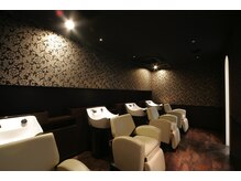 頭皮から健やかに。未来の美髪を育むヘッドスパ