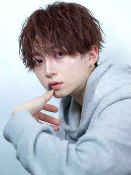 ナチュラル 渋谷(NATURAL) フェザーパーマ／スパイキーショート［メン ズ／渋谷］