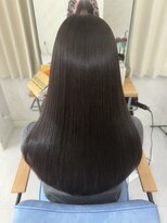 エミン(emyn) 髪が変わる【美髪革命】艶髪/髪質改善/縮毛矯正/代々木