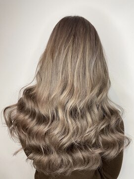 ラピス 横浜(Lapis) Hミルクティーベージュシールエクステハイライトブリーチカラー