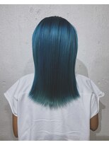 ワースホワイル(WORTH WHILE) 大人ガーリーダークアッシュミディアムレイヤーカットブリーチ