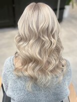 リアン 本厚木(LIAN)&nbsp;透明感寒色カラー　ブリーチダブルカラーホワイトブロンド