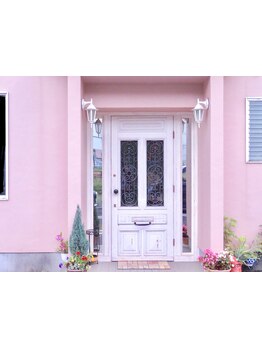 オーナースタイリストがマンツーマン対応。髪の状態をじっくり見極め、ピッタリのスタイルやケアをご提案♪