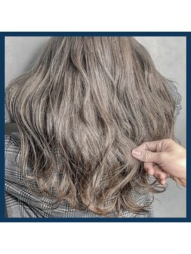 ワット 新宿店 【W-ワット-担当satomi 】＊透け感大人気グレージュスタイル＊