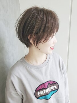 ルアーナ(LUANA) フェザーバングが可愛いショートスタイル☆