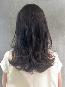 アイティー バイ アルバム 浦和店(IT by ALBUM) ワンカールレイヤー_グレージュカラーボブウルフ_ba401471