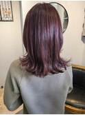 上品なピンク系ヘアカラーミディ