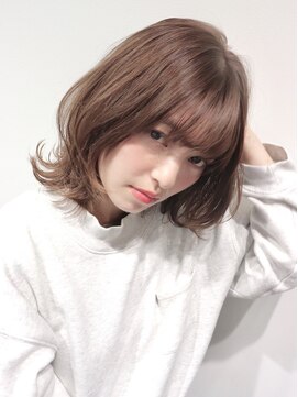 ミュー(Miyuu) 大人可愛いくびれレイヤー