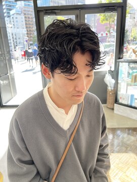 ヘアーアイスカルテット(HAIR ICI QUARTET) 20代30代メンズスパイラルパーマワイルドオシャレ感アッシュ