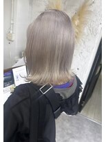 リア(riah)&nbsp;ダブルカラーミルクティーベージュレイヤーカット韓国ヘア