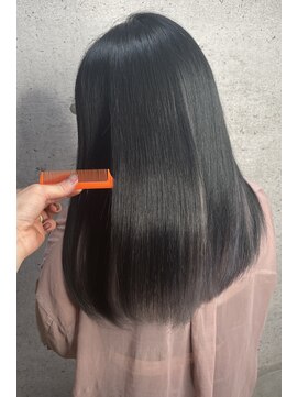 スライバイリアオオサカ(Sly By Ria OSAKA) 髪質改善/酸熱トリートメント【梅田】【大阪】