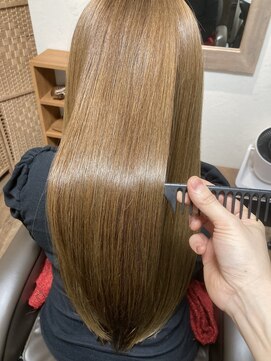 ユーリカ リチェルコ 四天王寺前夕陽ケ丘店 髪質改善カラー/ベージュ