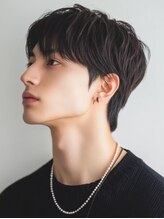 ステラ(STELLA) 黒髪ショート マッシュ ツーブロック 韓国風 ニュアンスパーマ