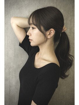 後れ毛がかわいいロングスタイル♪