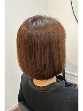 髪質改善で叶える大人ツヤ感ボブ