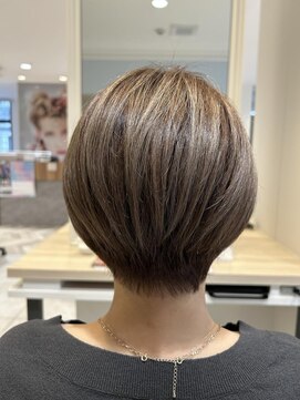 ニューヨークニューヨーク 阪急高槻店(NYNY) ショート×白髪ぼかし